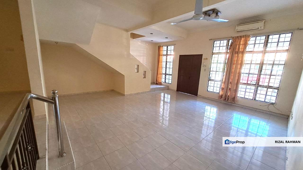 Double Storey Taman Desa Melati Fasa 3 Nilai, Negeri Sembilan, Nilai