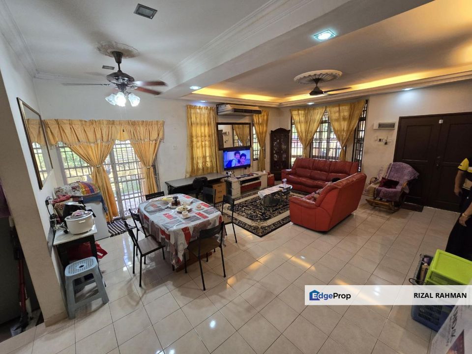 Double Storey Terrace Desa Jati, Acacia Park, Bandar Nilai, Negeri Sembilan, Nilai