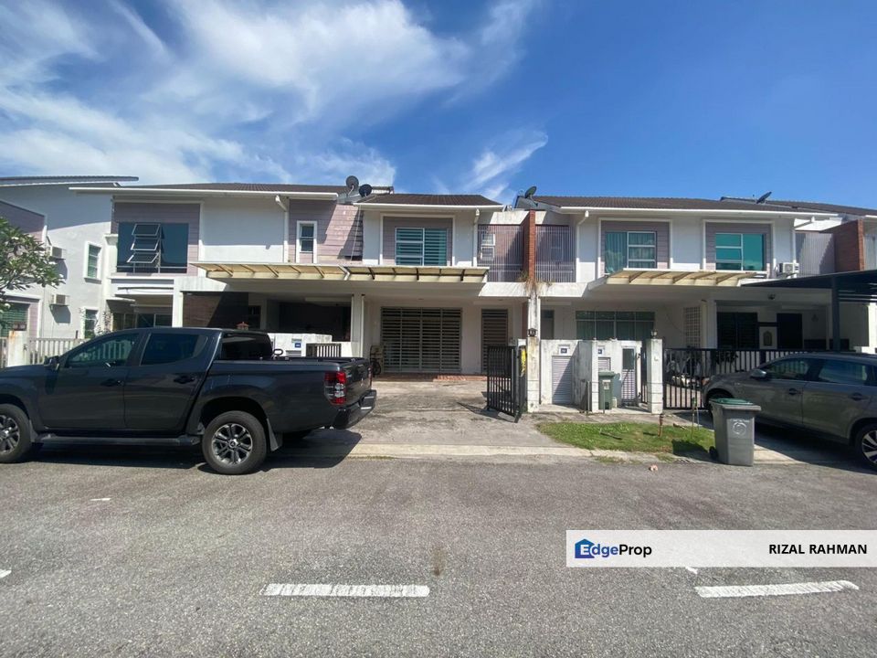 Double Storey Terrace, Laman Bakawali, Kota Seriemas, Nilai, Negeri Sembilan, Nilai