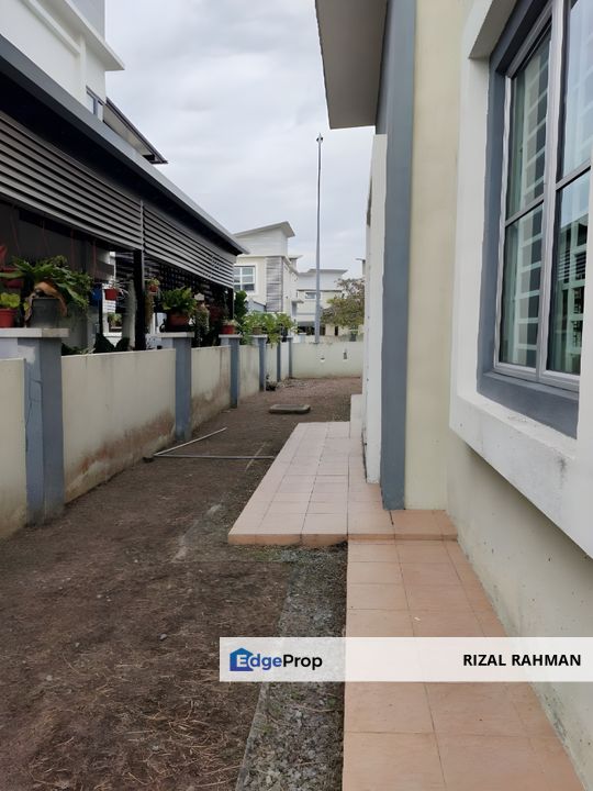 DOUBLE STOREY SEMI-D BANDAR WARISAN PUTERI SIKAMAT SEREMBAN, Negeri Sembilan, Seremban