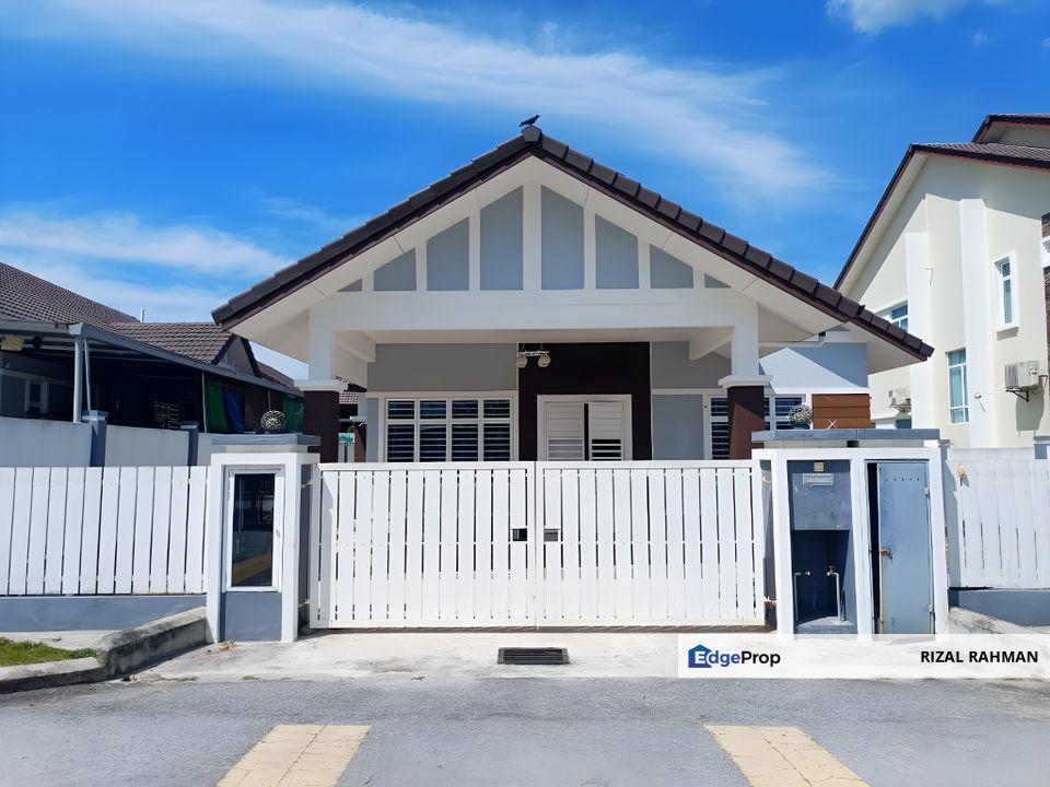 (FULLY FURNISHED) Banglo 1 Tingkat Taman Bukit Senawang Perdana , Negeri Sembilan, Seremban