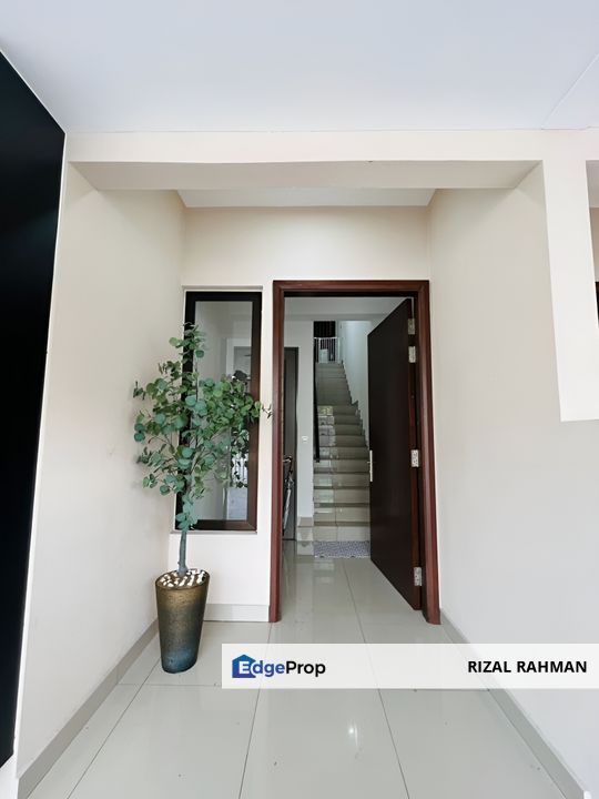 (NEGO) FULLY FURNISHED Townhouse The Strata Bandar Puteri Bangi, Selangor, Bangi