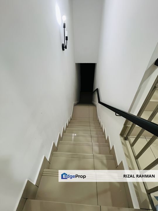 (NEGO) FULLY FURNISHED Townhouse The Strata Bandar Puteri Bangi, Selangor, Bangi