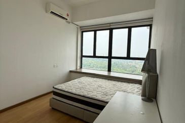 Baypoint @ Country Garden Danga Bay