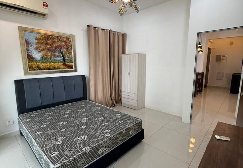 Baypoint @ Country Garden Danga Bay