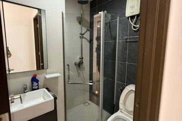 Baypoint @ Country Garden Danga Bay