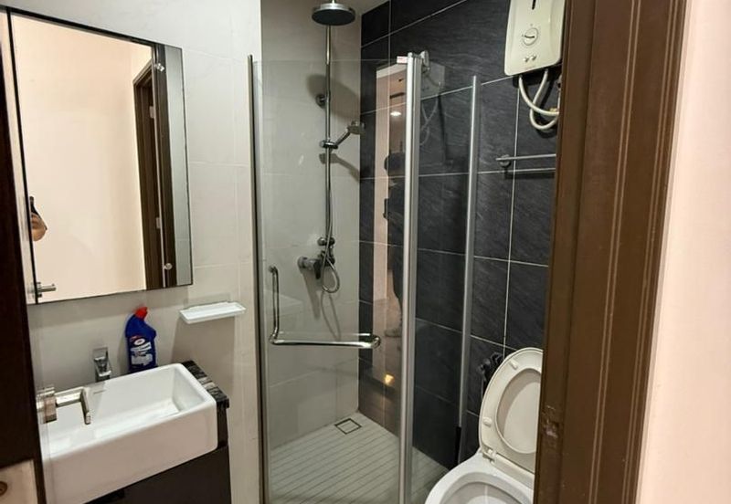 Baypoint @ Country Garden Danga Bay