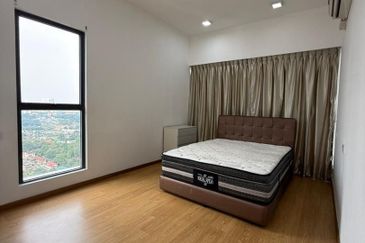 Baypoint @ Country Garden Danga Bay