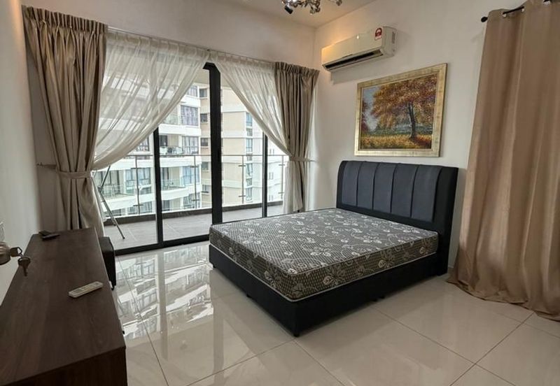 Baypoint @ Country Garden Danga Bay