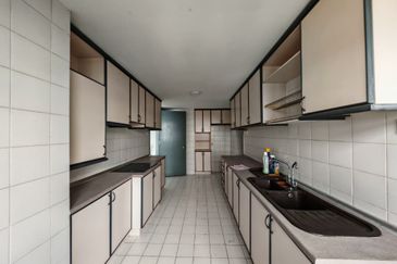 The Straits View, Bandar Baru Permas Jaya