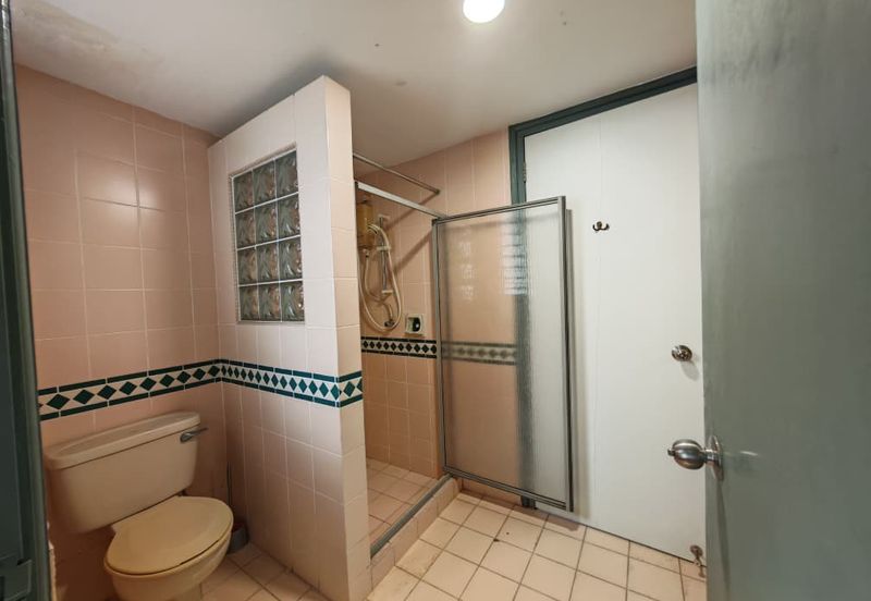 The Straits View, Bandar Baru Permas Jaya