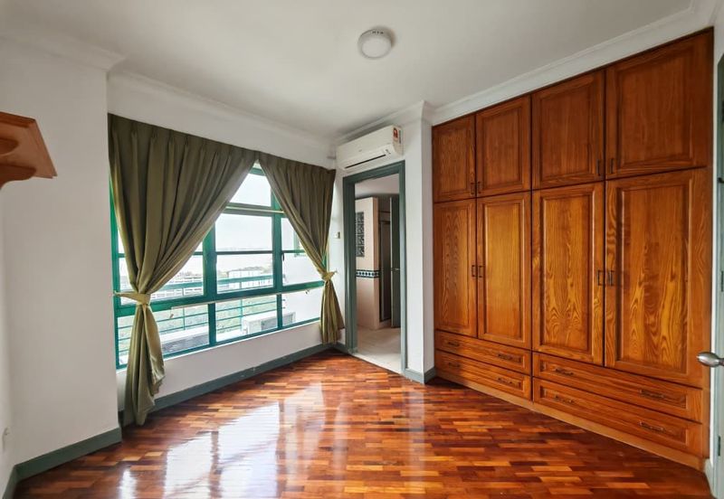 The Straits View, Bandar Baru Permas Jaya