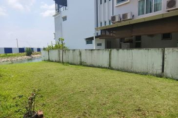 Isola Villa @ Senibong Cove