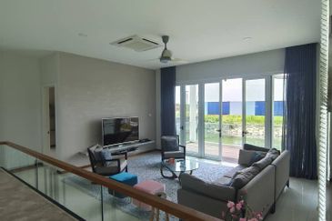 Isola Villa @ Senibong Cove