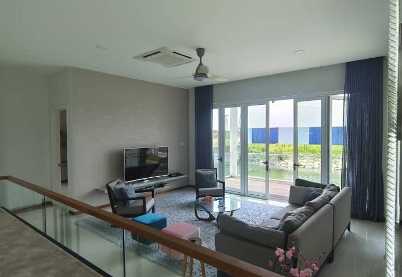 Isola Villa @ Senibong Cove