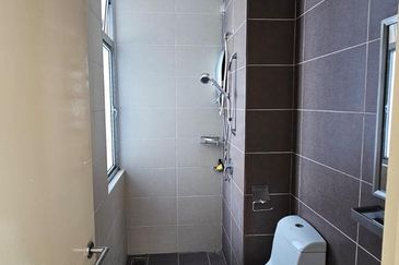 SKS Habitat Apartment, Larkin