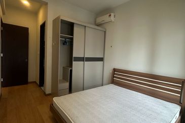 Baypoint @ Country Garden Danga Bay