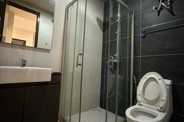 Baypoint @ Country Garden Danga Bay