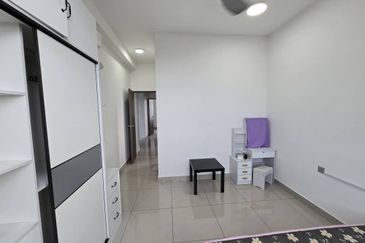 SKS Habitat Apartment, Larkin