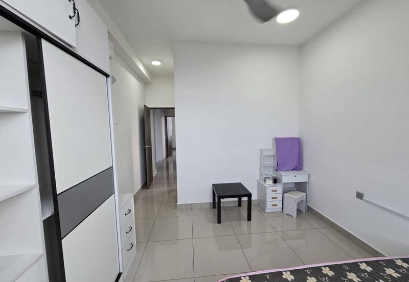 SKS Habitat Apartment, Larkin