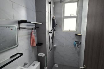 SKS Habitat Apartment, Larkin