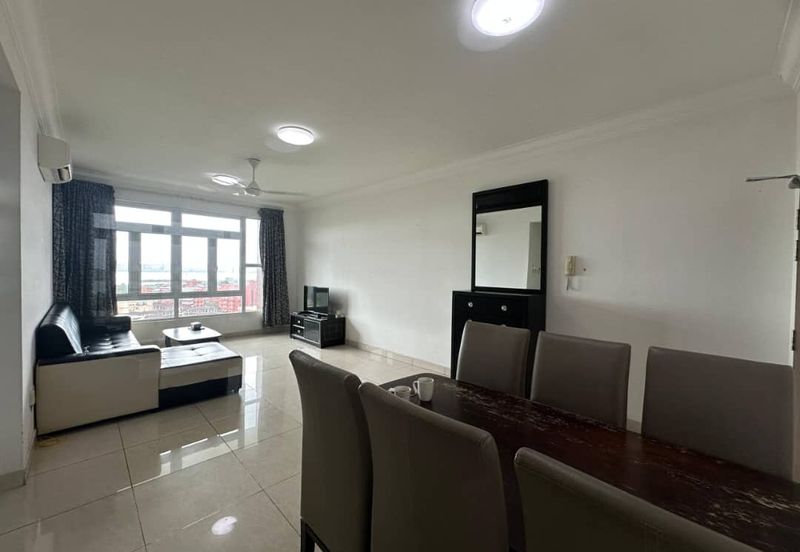 Golden Sands Seaview Residence