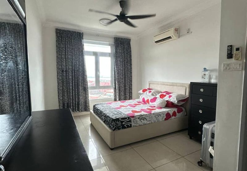 Golden Sands Seaview Residence