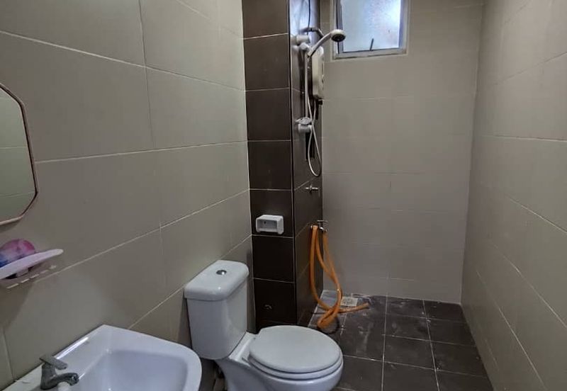 Eastbay Luxury Apartment