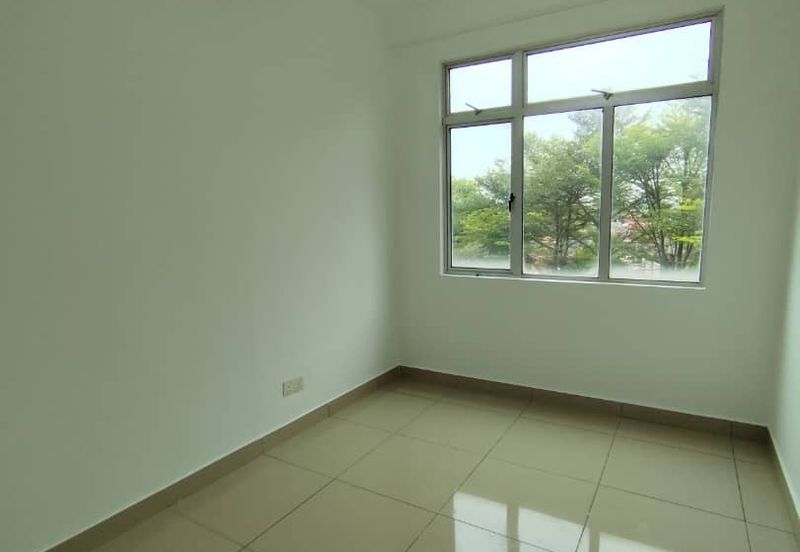 Eastbay Luxury Apartment