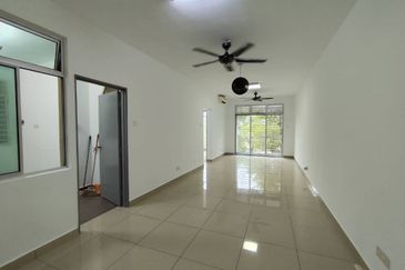 Eastbay Luxury Apartment