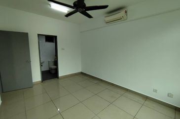 Eastbay Luxury Apartment