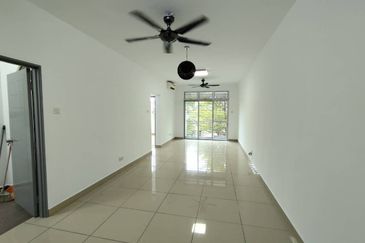 Eastbay Luxury Apartment