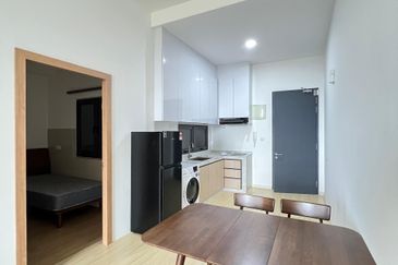 SKS Habitat Apartment, Larkin