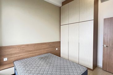 SKS Habitat Apartment, Larkin