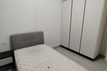 The Pinnacles (Pinnacle Tower)