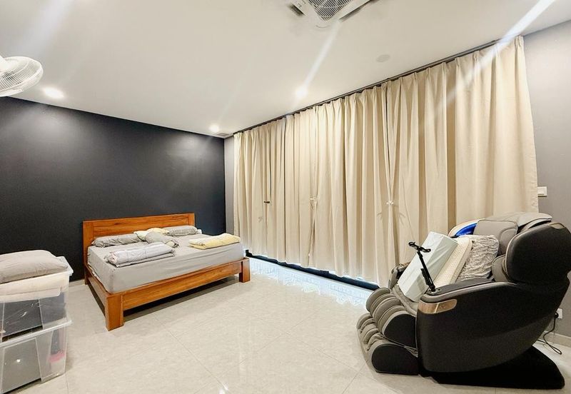 The WaterEdge Residences