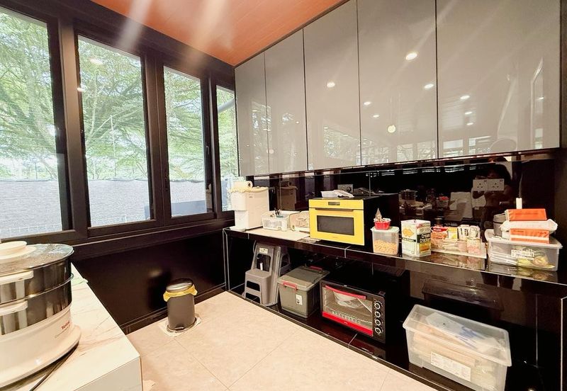 The WaterEdge Residences