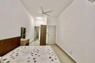 Meridin Bayvue Apartment