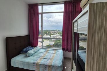 Dedaun Hijau (Greenfield Regency)