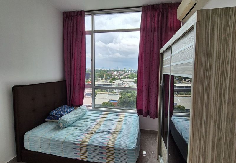 Dedaun Hijau (Greenfield Regency)