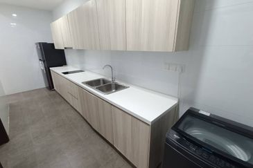 Paragon Suites @ CIQ