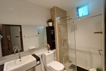 D'Summit Residences @ Kempas Utama