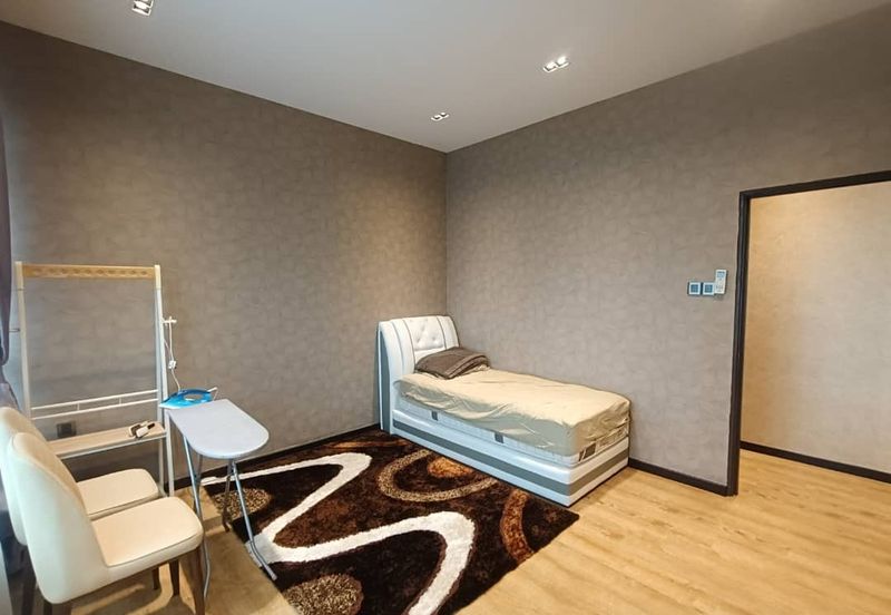 D'Summit Residences @ Kempas Utama