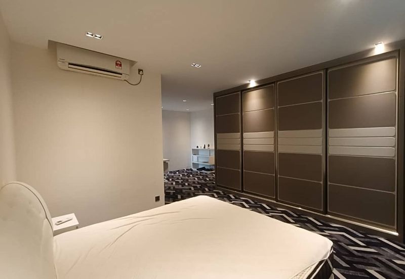 D'Summit Residences @ Kempas Utama