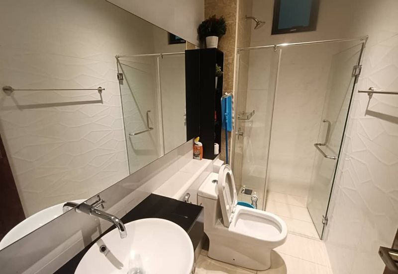 D'Summit Residences @ Kempas Utama