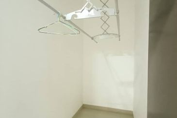 D'Summit Residences @ Kempas Utama