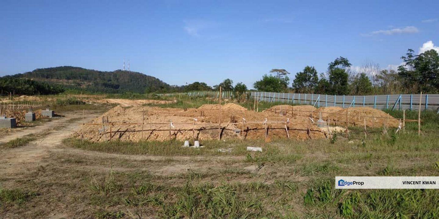 For Sale / SImpang Renggam / Machap 9.743 Acres Land, Johor, Kluang