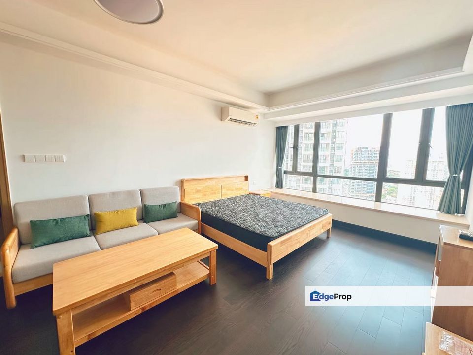 5 min walk to C.I.Q / Mall beneath / Cinema/ Facilities/ 1 Car Park, Johor, Johor Bahru