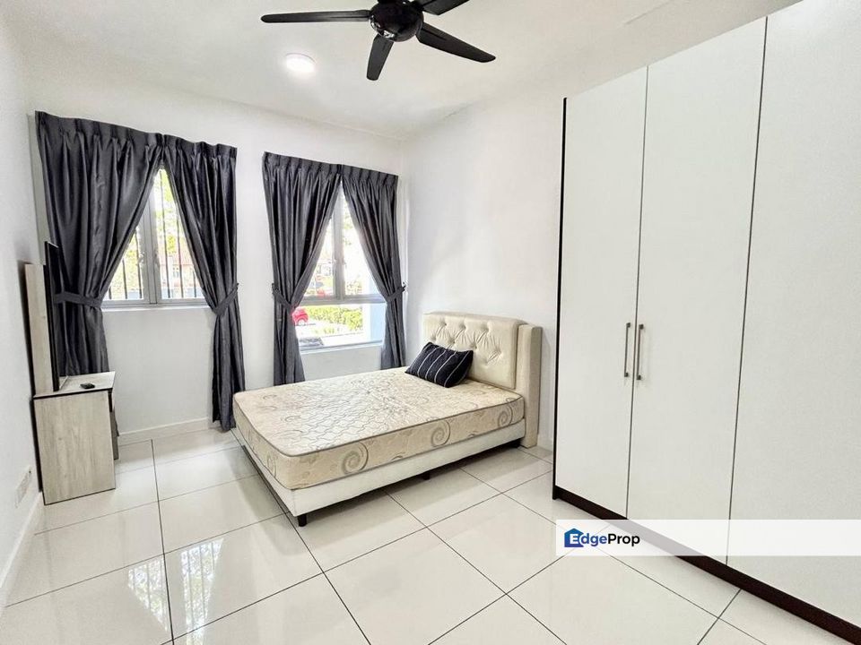 Ground floor rare unit for sale, 4bedrooms roi 6%, Johor, Johor Bahru