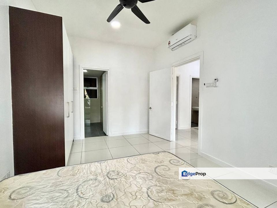 Ground floor rare unit for sale, 4bedrooms roi 6%, Johor, Johor Bahru